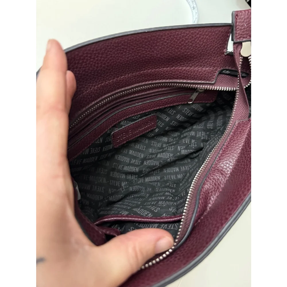 STEVE MADDEN women’s wine burgundy colored tara crossbody bag